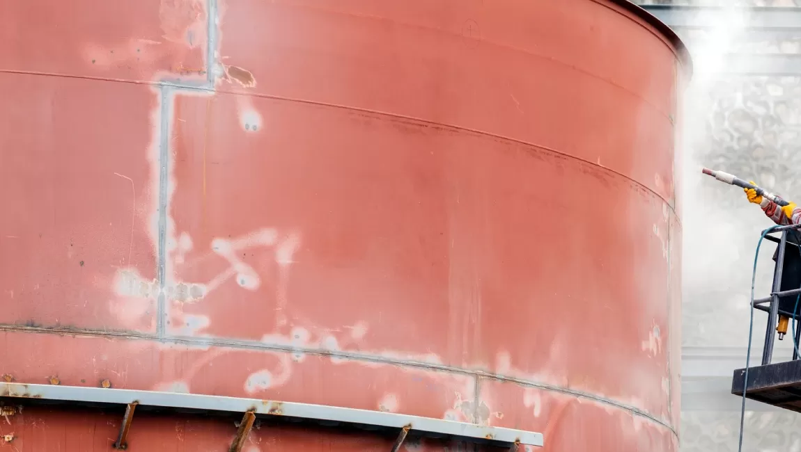 Paint, metal structures, oil and gas complex